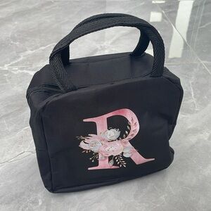 NWOT Monogrammed “R” Floral Insulated Lunch Bag With Handle